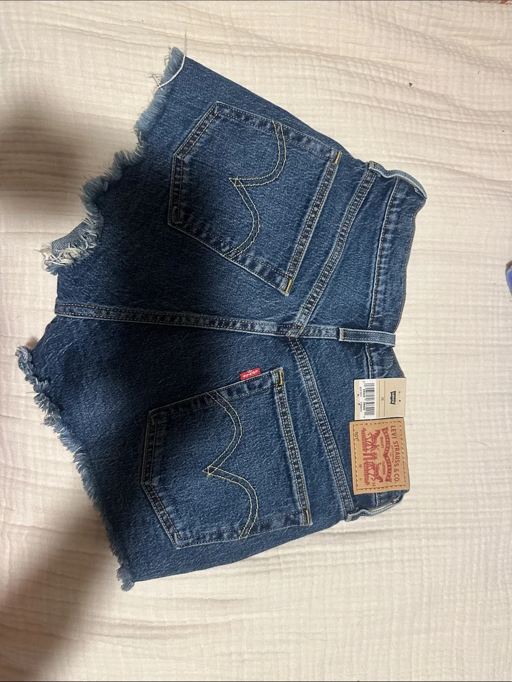 Levi’s BNWT shorts